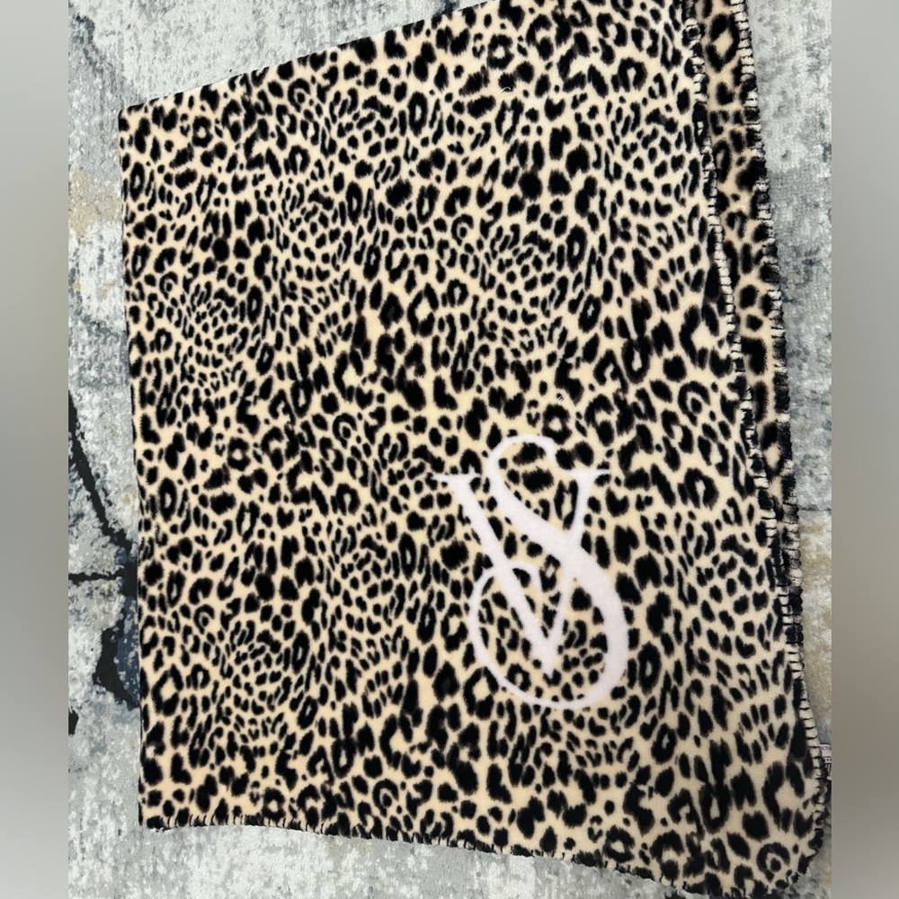 Victoria secret blanket